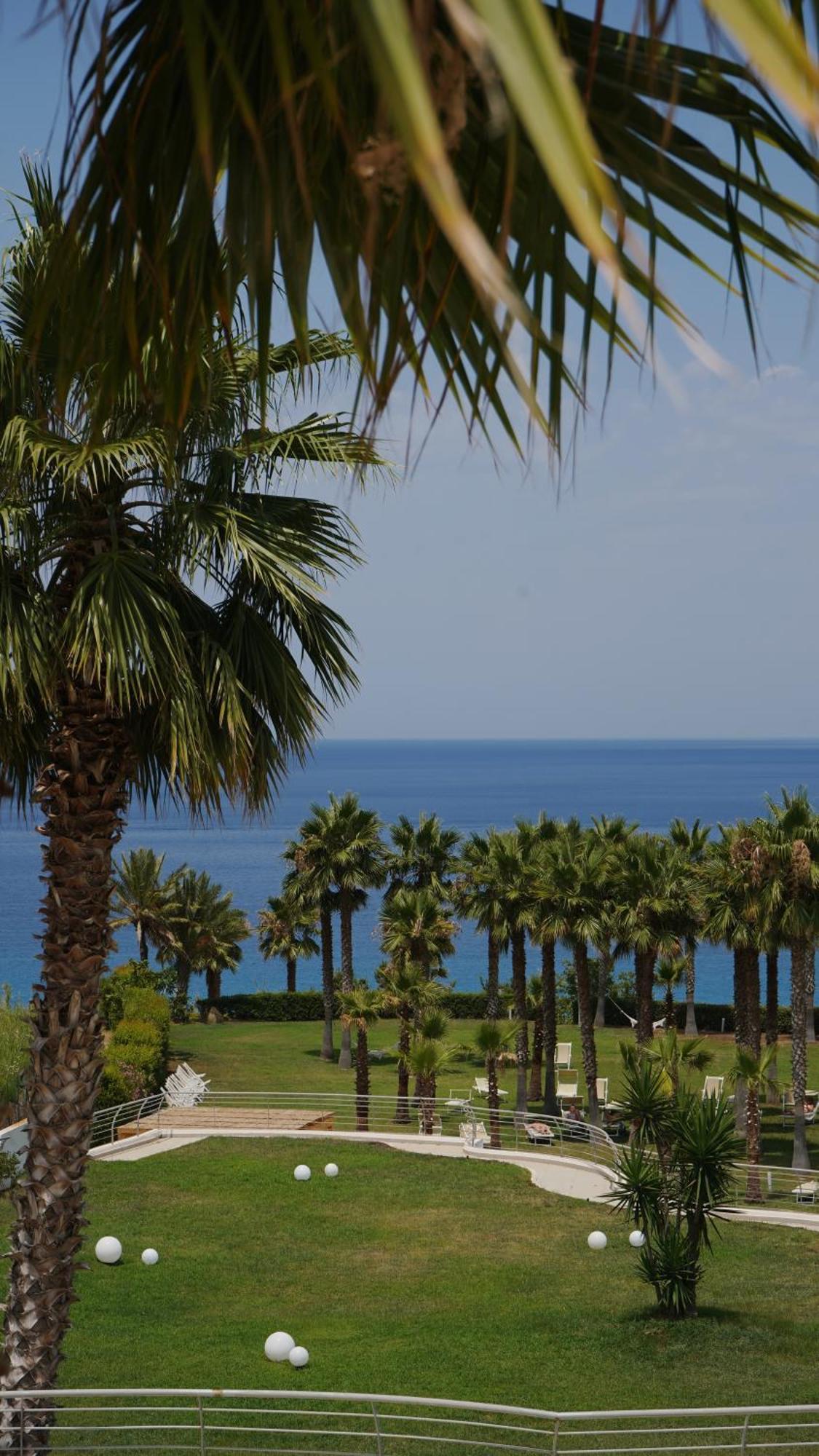 Infinity Resort Tropea Parghelia Esterno foto