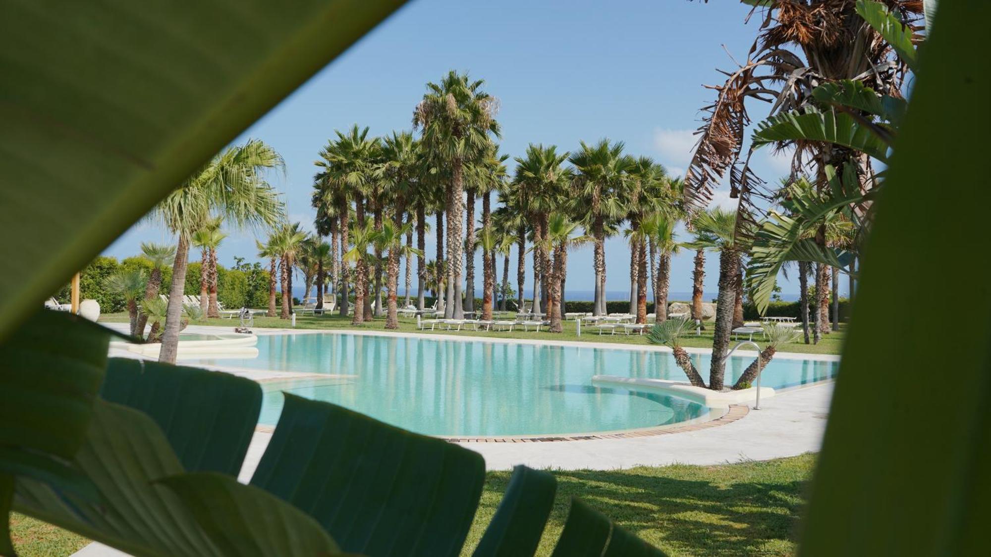 Infinity Resort Tropea Parghelia Esterno foto
