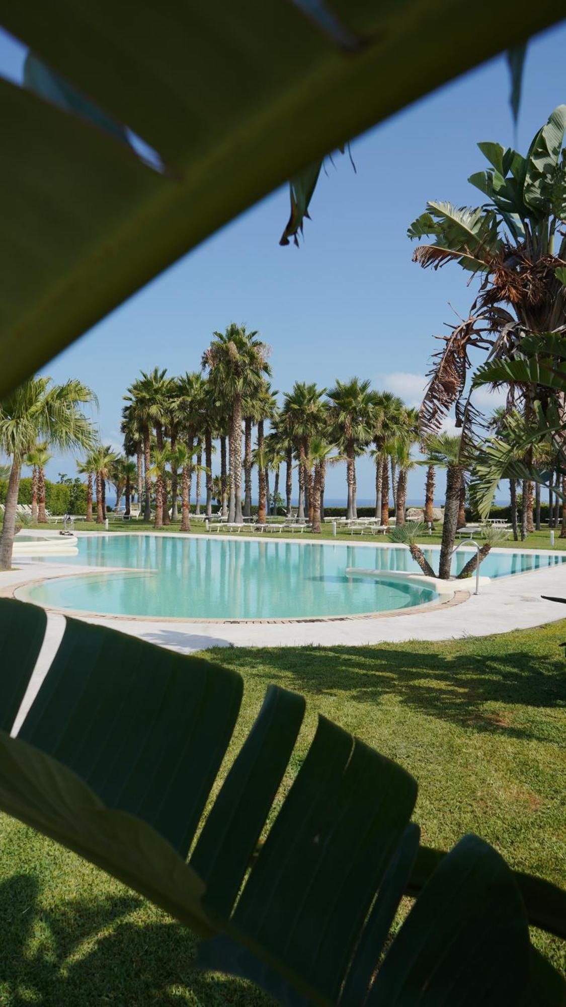 Infinity Resort Tropea Parghelia Esterno foto